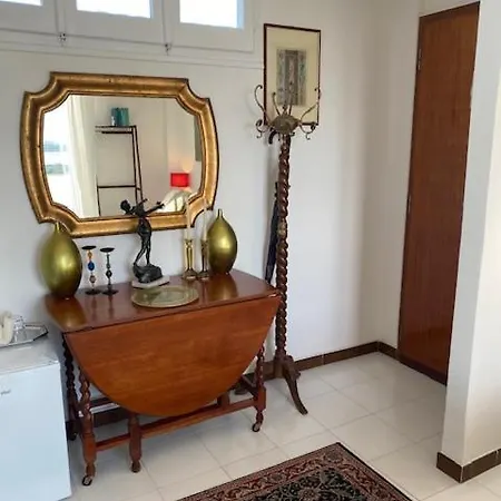 Guest house Livart *